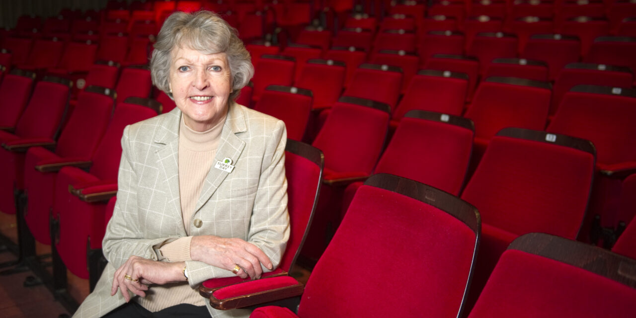 Dame Penelope Keith takes to the stage for Yvonne Arnaud Theatre fundraiser
