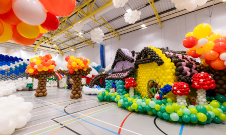 Local Surrey Balloon Artist hosts incredible balloon wonderland and raises £10,000 for charity