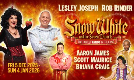Win a family ticket to see Snow White at New Victoria Theatre in Woking to the Gala Night performance on Tuesday 9th December at 7pm