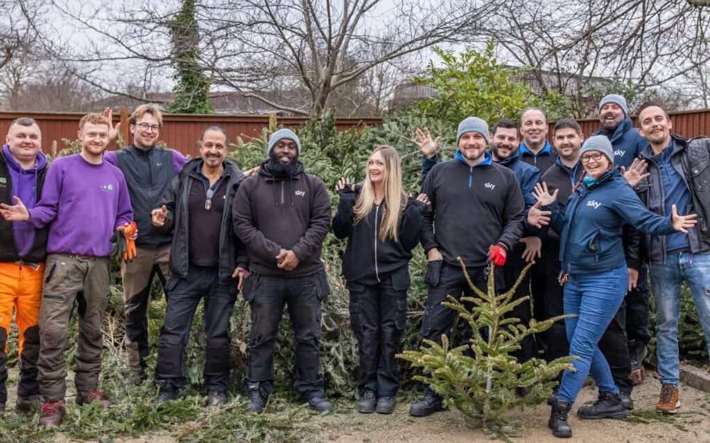 Tree-mendous collection service returns supporting Shooting Star Children’s Hospices