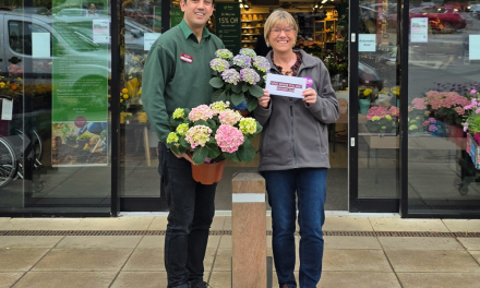 Squire’s Milford Makes Community Award to Godalming Youth Service Gardening Project